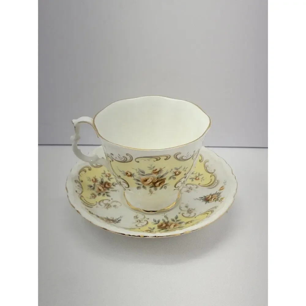 Royal Albert September Song Tea Cup & Saucer Bone China England Vintage Floral